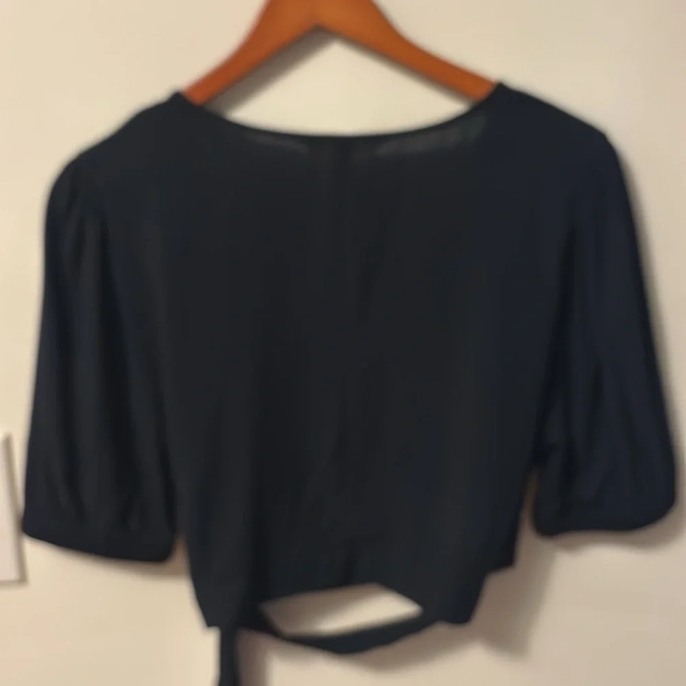 BCBGMaxAzria versatile tie blouse